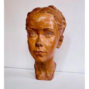 Young Girl With Braids - Terracotta 